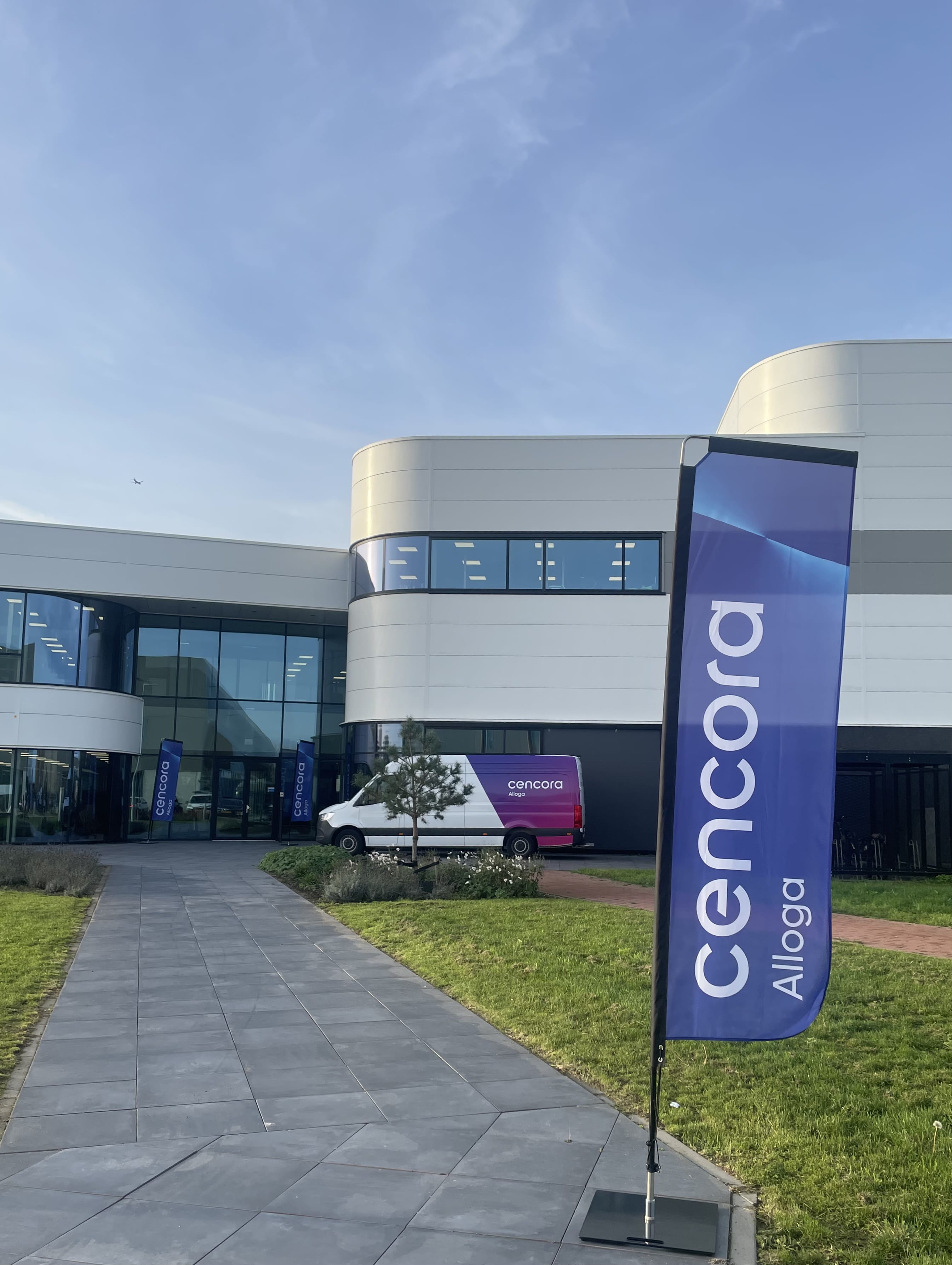 Veghel 3PL facility location and opening hours