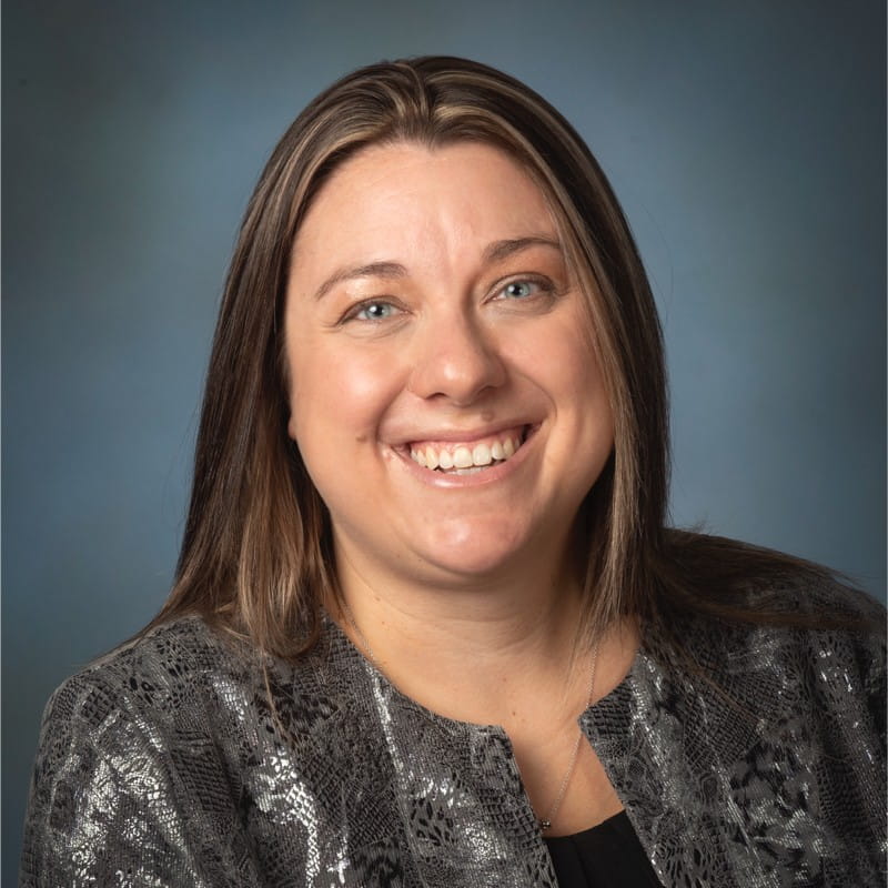 Holly Bones headshot